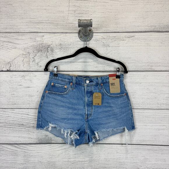 Levi's Women's 501 Medium Wash High Waisted Denim Shorts Size 29 - Picture 1 of 8